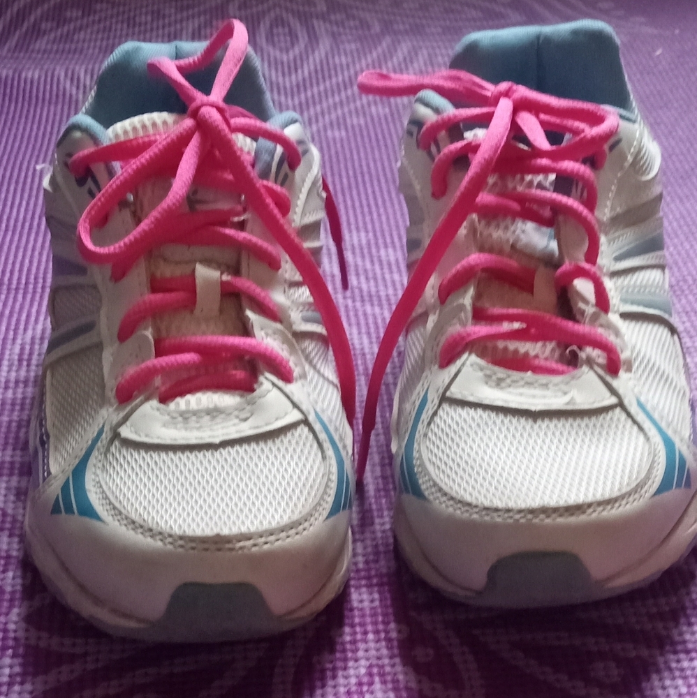 Danskin Delia Marca Pink, White, & Blue Athletic Mesh Leather Sneakers- Size: 8